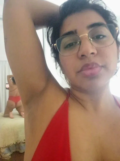 Thumbnail Invitation to Look: beautyExotic's Armpit Revelation