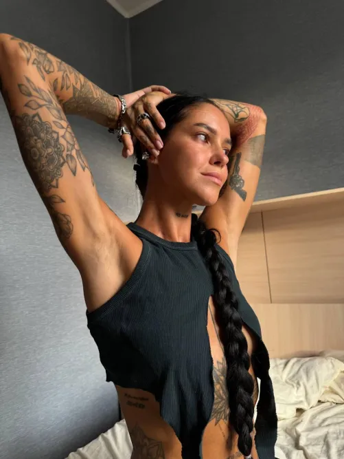 Thumbnail Sweet Appreciation: Gaze at Lovely Armpits with helengem in Armpit Fetish