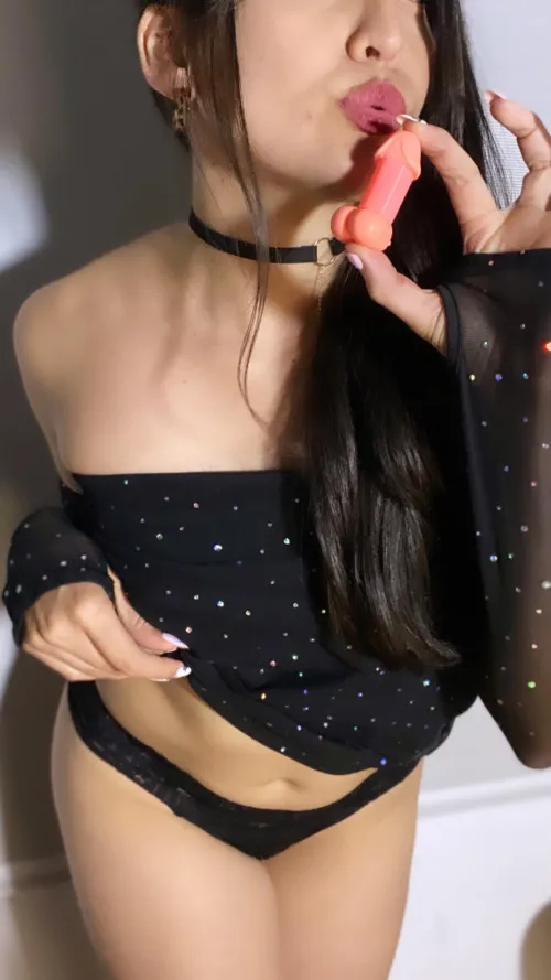 Thumbnail Exploring Fetish: The Art of Utilizing Tiny Things Effectively by Bee_lublue