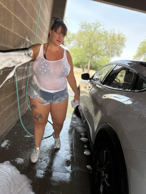 Thumbnail Montana_Fire Engages in Chubby Charms at the Car Wash