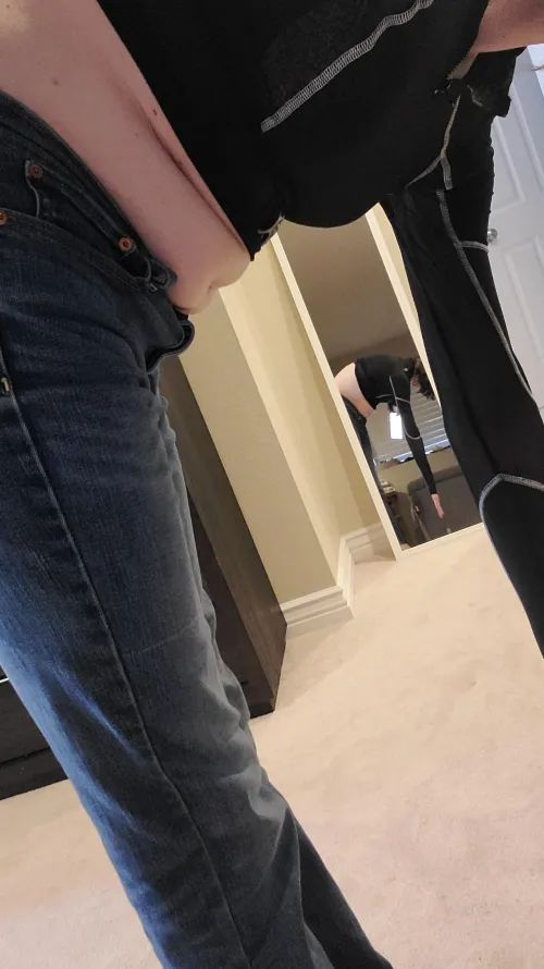 Thumbnail Hot and Full: Loving My Growing Gut | switchy_kitten1