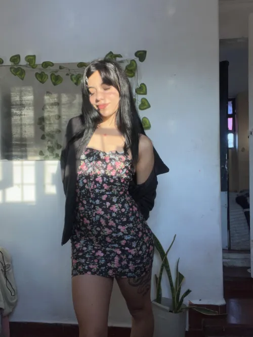 Thumbnail Nicolexbelle Stuns in Her Favorite Tight Dress – Let's Rate!