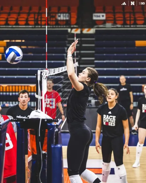 Thumbnail Explore the World of Volleyball: Lindsay Krause Spotlight by Author Big-Perspective-5385