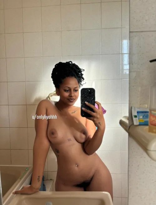 Thumbnail onlyliyahhh: Navigating Friends with Benefits in ebonyamateurs