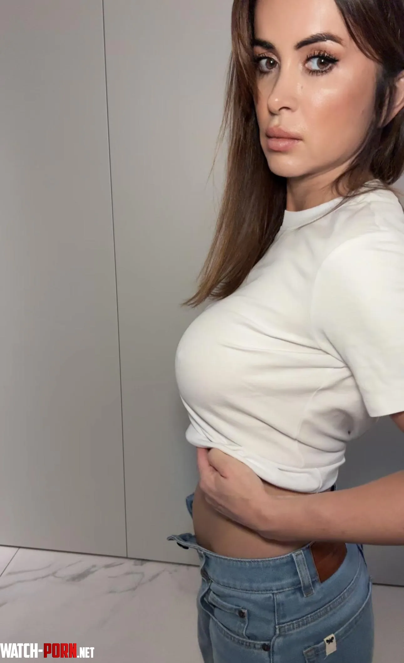 Whos gonna slip their hand under my tshirt by DentistFresh2047