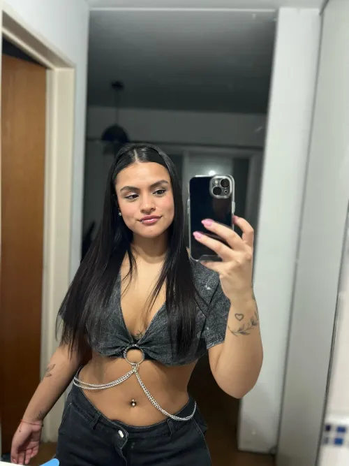 Thumbnail Sexy Crop Top Fashion Statement | Petra_Cheery