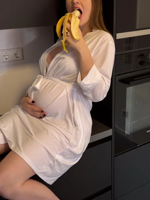 Thumbnail Discover the Rapid Changes of Pregnancy in Belly and Boobs Grow Very Quickly During Pregnancy by girlonfirees