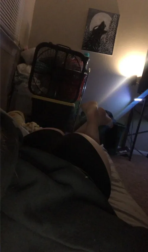 Thumbnail Slutsofsnapchat's Steamy Indulgence: Sexxymammi in Bold Mood