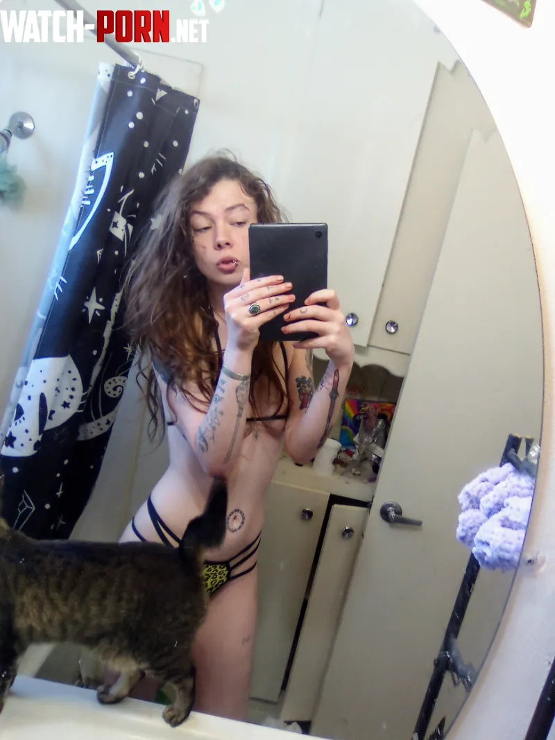 The pussy is a paid actor  Full menu titaniaofpain28  I verify DommeKink amp Vanilla options  by GoddessOpheliaJones