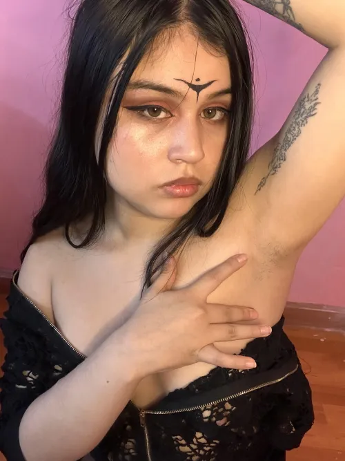 Thumbnail Ongoing Cleaning: Monwitch10's Call for Armpit Servitude