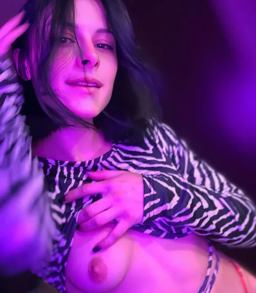 Thumbnail PurpleRainnss Bares All in Neon Light in High-Res NSFW