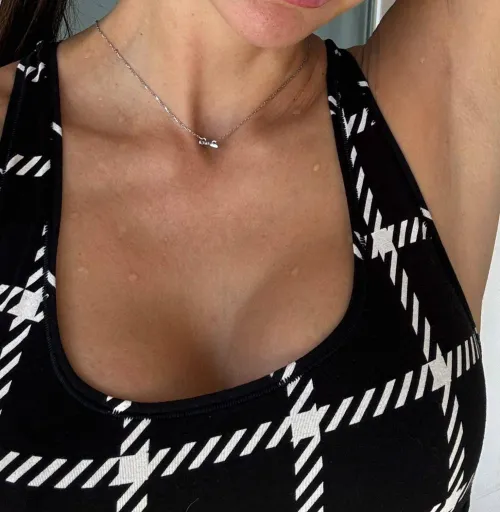 Thumbnail Sweaty Temptation: WoopyKinder's Proposal for Armpit Licks