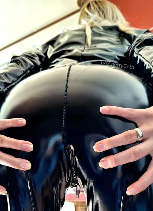 Thumbnail Indulge in Depraved Urges with xCherryGoth