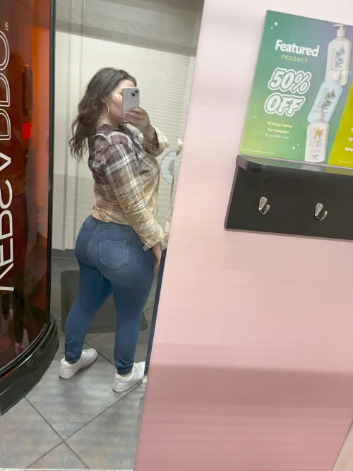 Thumbnail MckameyRose's Direct Call: Who's Down to Fuck? Tired of Games in Latinas