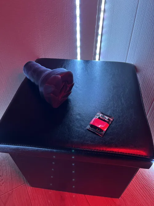 Thumbnail Steamy Encounter: Janine's Tempting Invitation in BadDragon