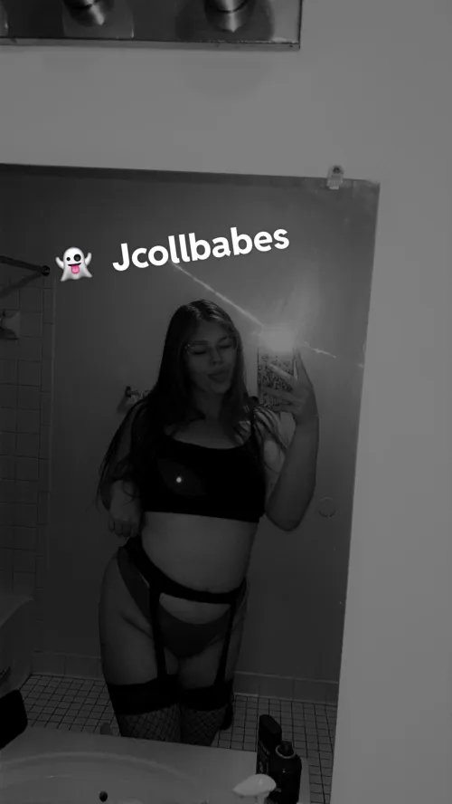 Thumbnail Need Relief? Explore Jenncol96's Snapchat for Fun - Dive into slutsofsnapchat