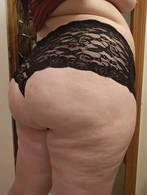 Thumbnail Big Booty Alert: BBW Beauty Takes the Spotlight