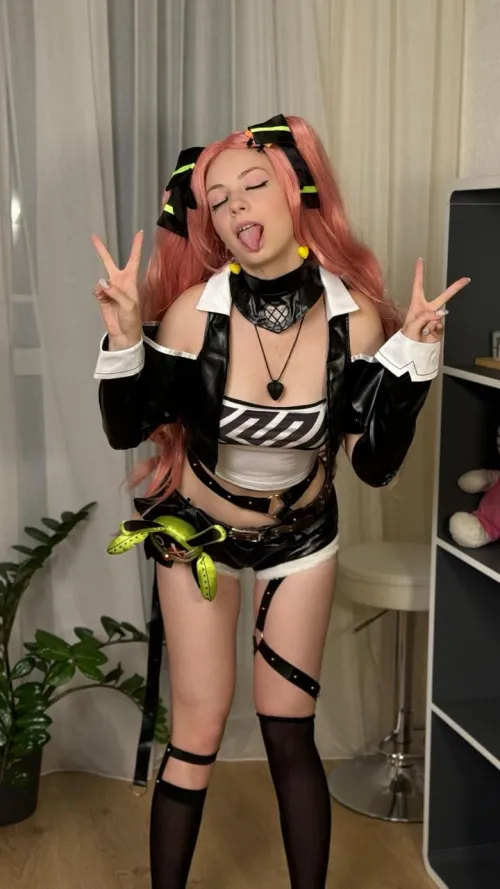 Thumbnail Nikole Demara's Zenless Zone Zero: AutumnBlair_xo's NudeCosplay Tale