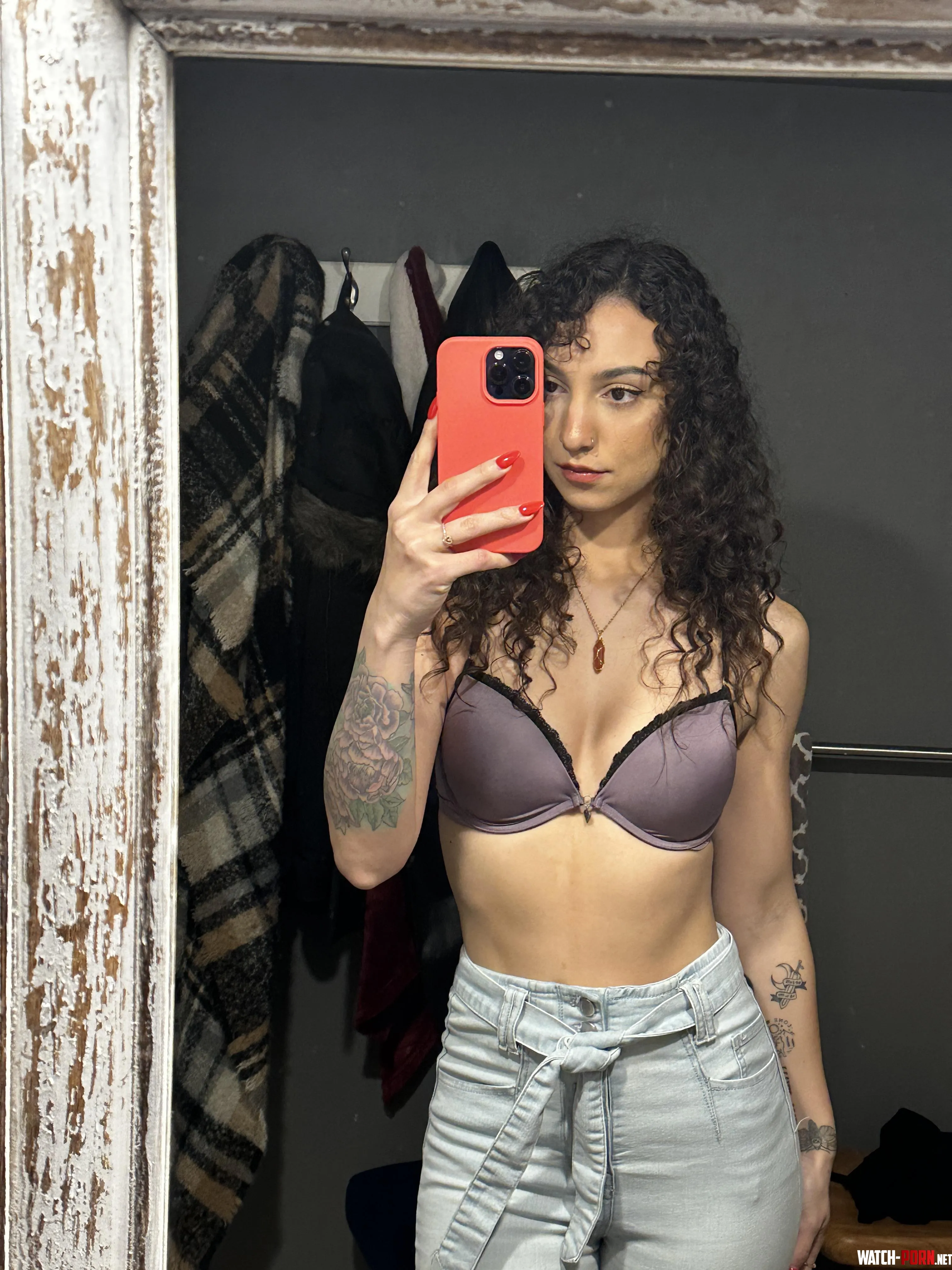 a sexy selfie check in   by victoriamlynn