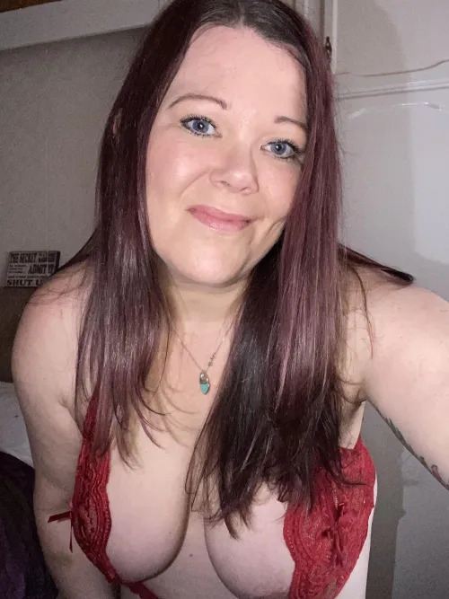 Thumbnail Confidence Selfie without Filters by Icy-Remote-8058 | BBW Category