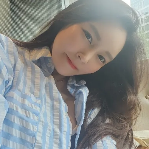 Thumbnail Living Simple: urponytail's Perspective in realasians