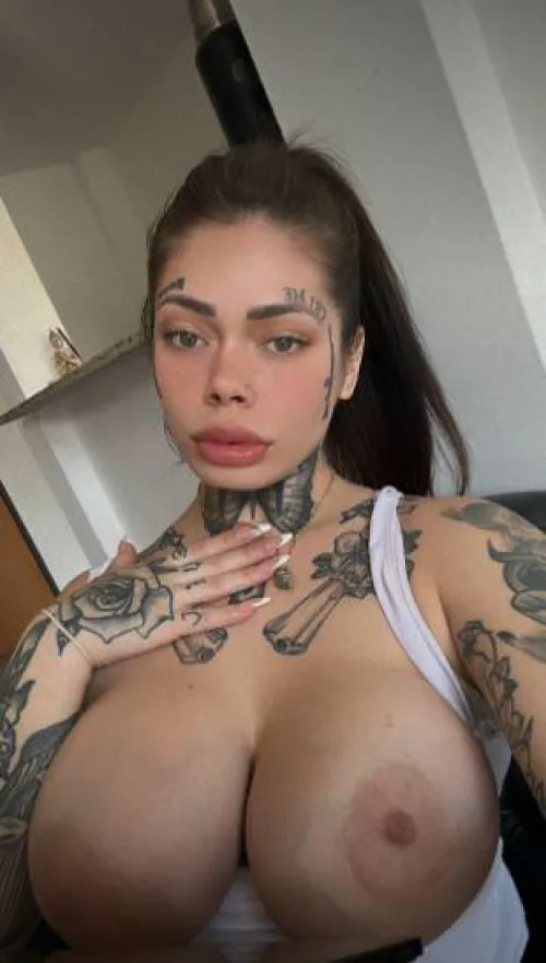 Thumbnail RicardoReveco Showcases Big Natural Goth Beauty in PunkGirls