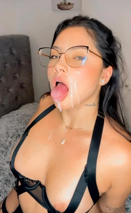 Thumbnail skylayla23's Seductive Call - TotalBabes' Invitation