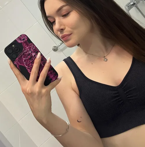Thumbnail Pleasing Imagery: Dive into Sweety__Peach's Brunette Charm