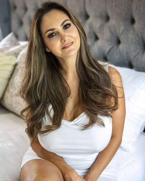 Thumbnail Ragil_filmy Explores the Allure of Classy Pornstar Ava Addams