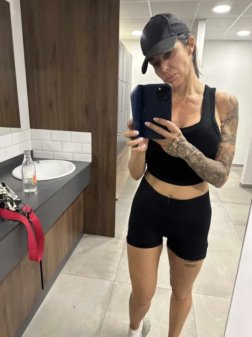Thumbnail Maximize Gym Gains with YogaPants Tips by Miss-Jade-Fox