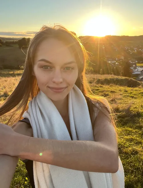 Thumbnail Basking in the Sunset: Underarm Beauty with germangamergirl98