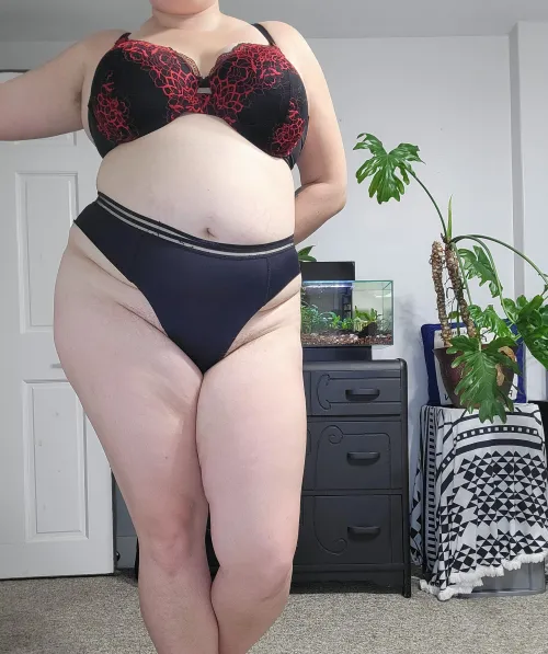 Thumbnail Perfect Hourglass Figure by ZoraMaySilver | BBW Category