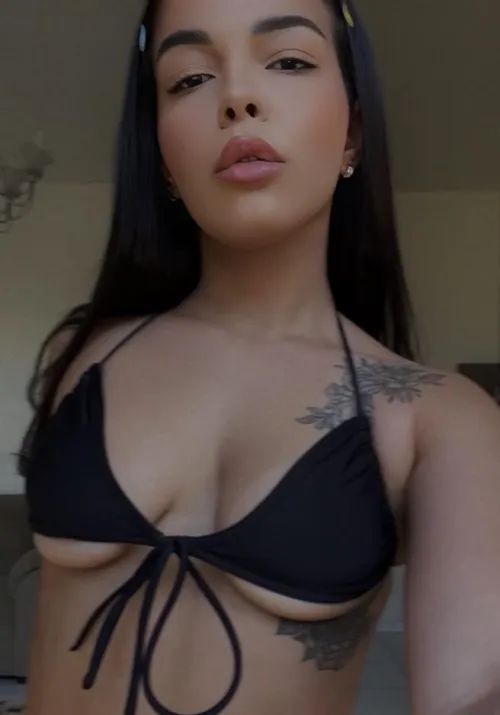 Thumbnail Flaunt Your New Bikini Style - OnlyFans Glamour | ayramag