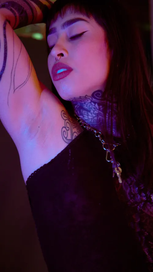 Thumbnail Armpit Sensuality with Careful_Fig7036 | Sniff or Lick