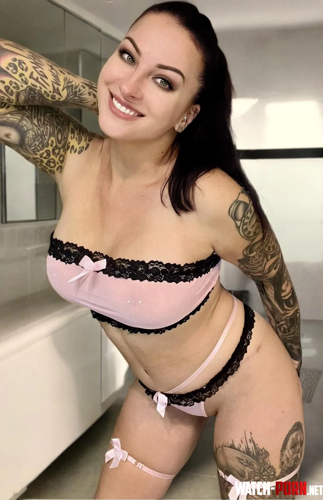 kinkycurvykatie by KinkyCurvyKatie