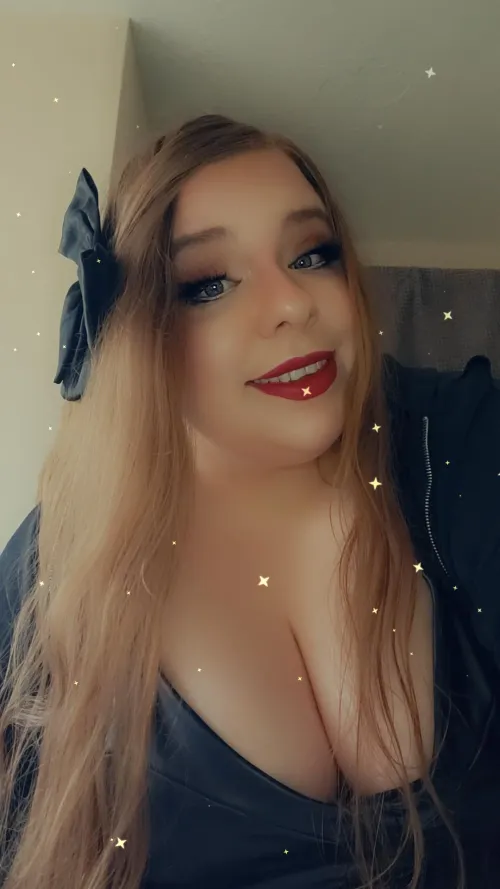 Thumbnail Here's a Smiley One by External_Tree6509 - Playful BBW Read