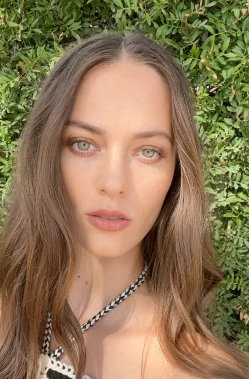 Thumbnail Discover Joy Van der Eecken's Allure with Luke0ne - PrettyGirls Collection