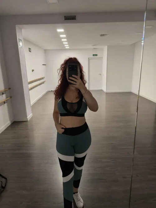 Thumbnail Cleavage Chronicles: Bachatera21's Big Tit Revelation - cleavage