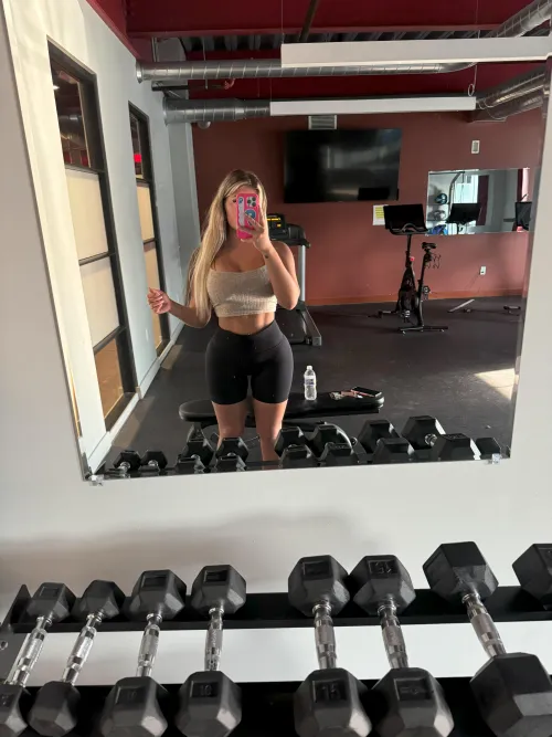 Thumbnail Cardio Queen: MirrorSelfie Fitness Fun by megxx299
