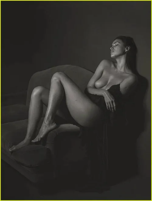 Thumbnail secretreddittor Reveals: Sensual Side of Irina Shayk in celebnsfw