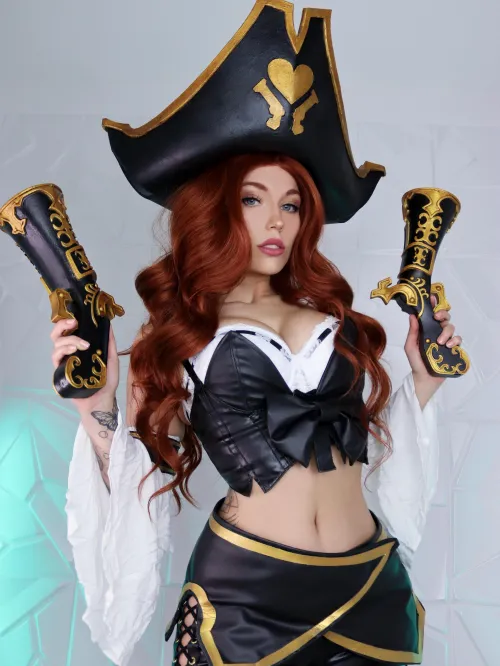Thumbnail Selfmade Miss Fortune Cosplay by Yukimi: A Cosplaygirls Masterpiece by yukimi_cosplay