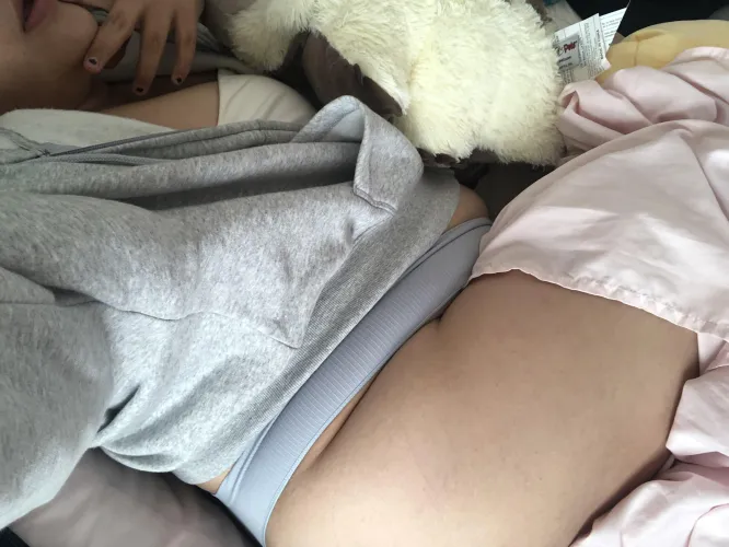 Thumbnail hornylilpsycho4u's Alluring Invitation: 'Cum Feel Me Up'