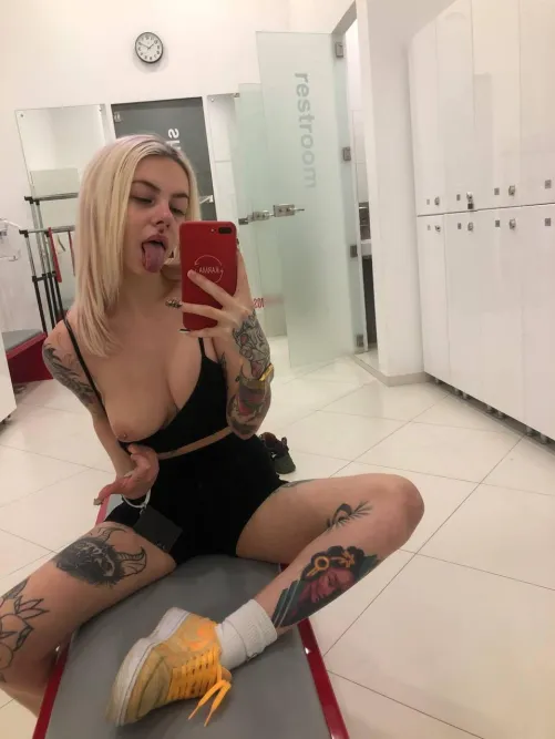 Thumbnail Rocking Ink & Attitude: Dive into Elodie_JF's World | PunkGirls