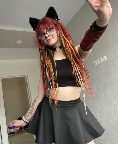 Thumbnail Kitten's Temptation: SkinnyLovess' PunkGirls Intrigue