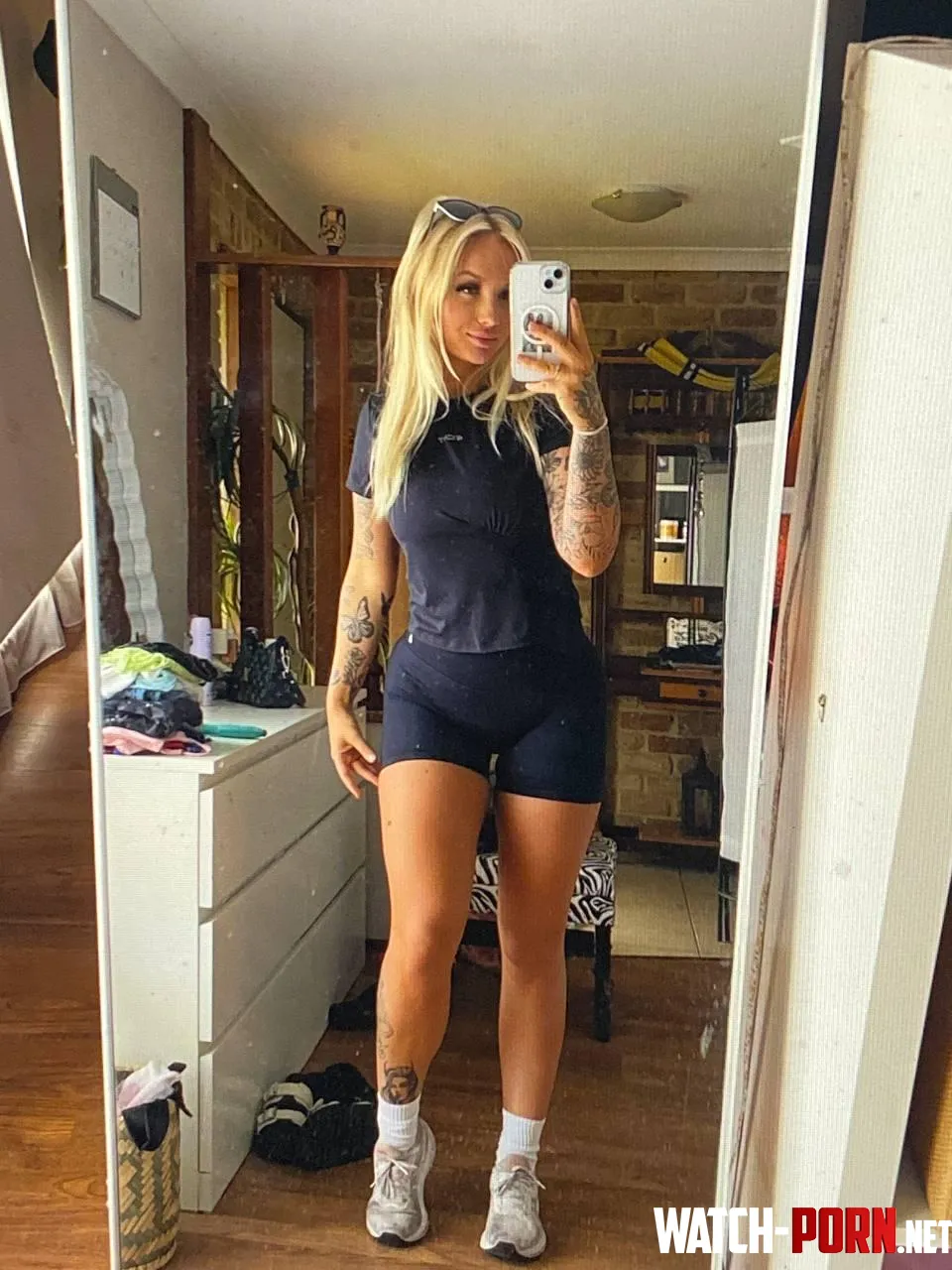 heres a lil selfie  by KnappSylvia