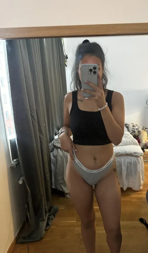 Thumbnail Barreexx: Dive into the World of an Asiannorwegian Girl on OnlyFans