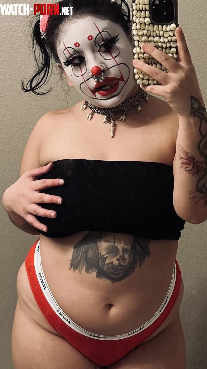 Silly little clown on a Saturday night  chat  by Clownbby6969