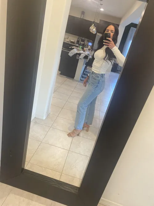 Thumbnail Getting Frisky by Fancy Mirrors with rinni_bunny in MirrorSelfie