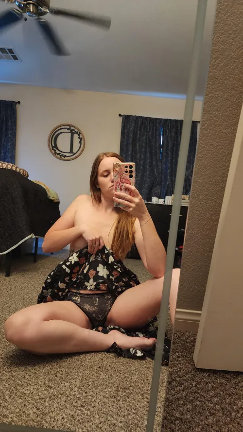 Thumbnail To Strip or Not to? Cissnei23's smallboobs Dilemma