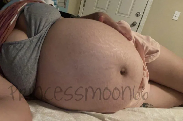 Thumbnail Bumpin' - Milkymooon66 Features in PreggoPorn